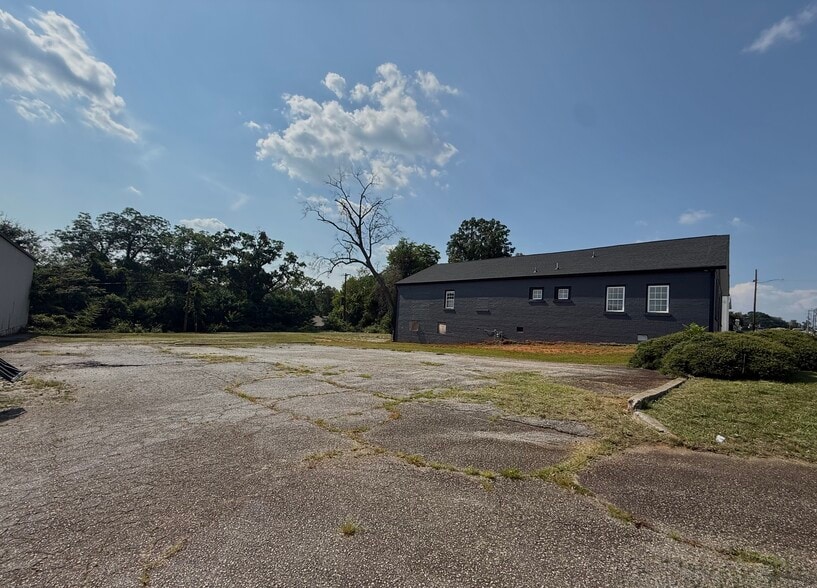 180 John B White SR Blvd, Spartanburg, SC for sale - Building Photo - Image 2 of 5