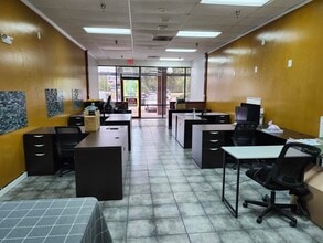 13015 Abercorn St, Savannah, GA à vendre Photo intérieure- Image 2 de 7