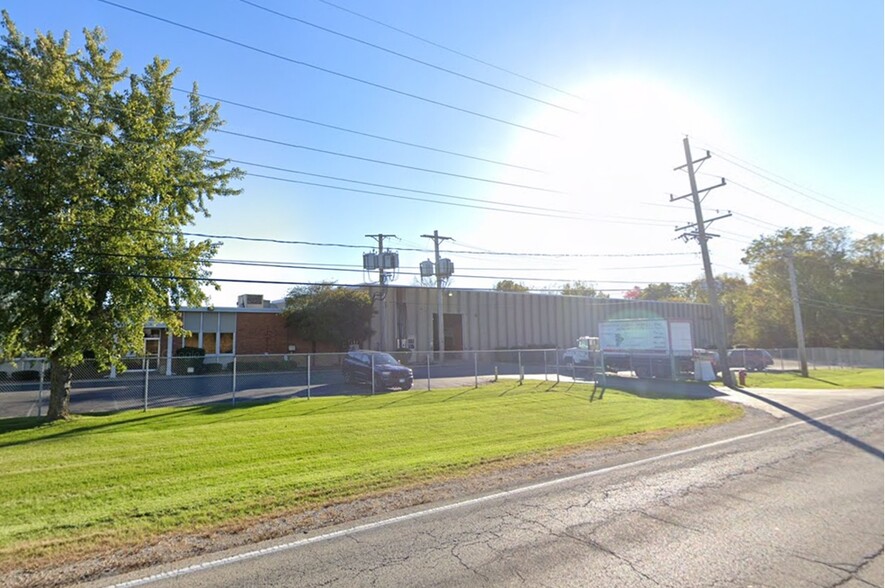 1001 Aucutt Rd, Montgomery, IL for sale - Building Photo - Image 1 of 1