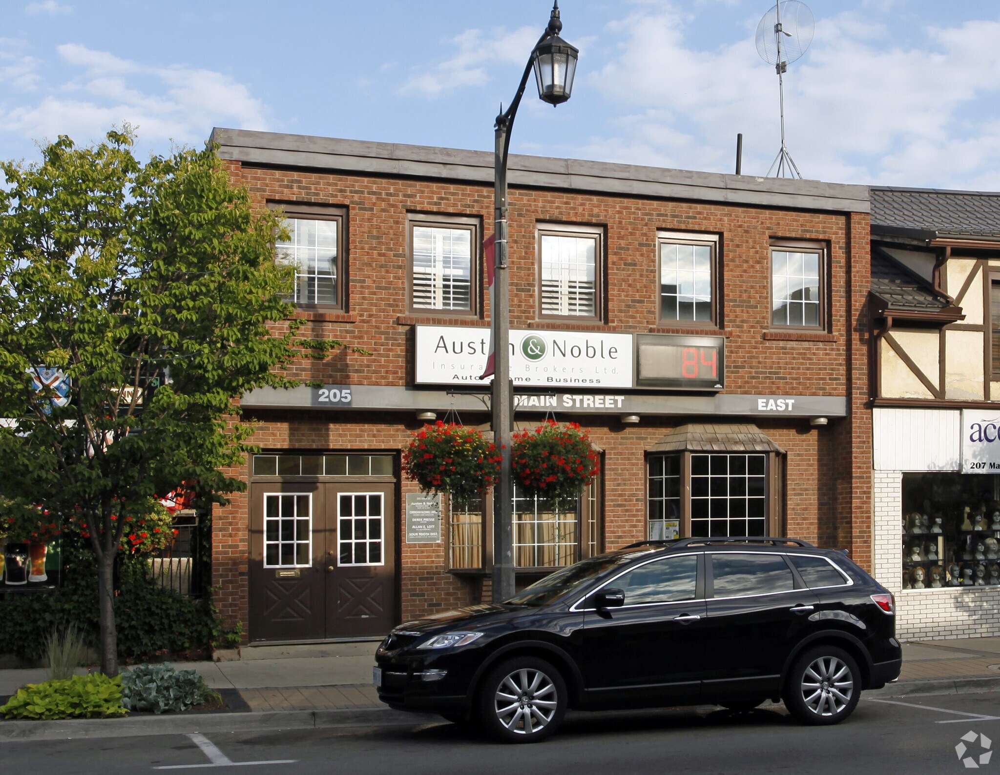 205 Main St E, Milton, ON for sale Primary Photo- Image 1 of 1