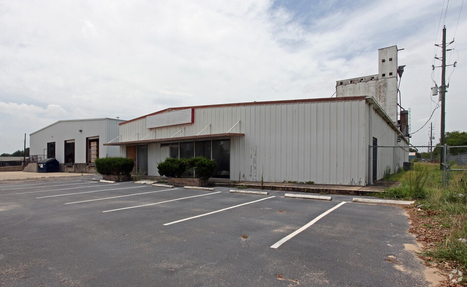 1005 Katyland Dr, Katy, TX for lease - Building Photo - Image 3 of 5