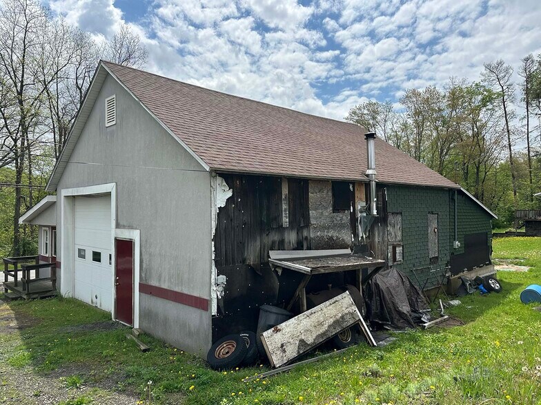 1642-1646 PA-307, Dalton, PA à vendre - Photo du bâtiment - Image 2 de 12