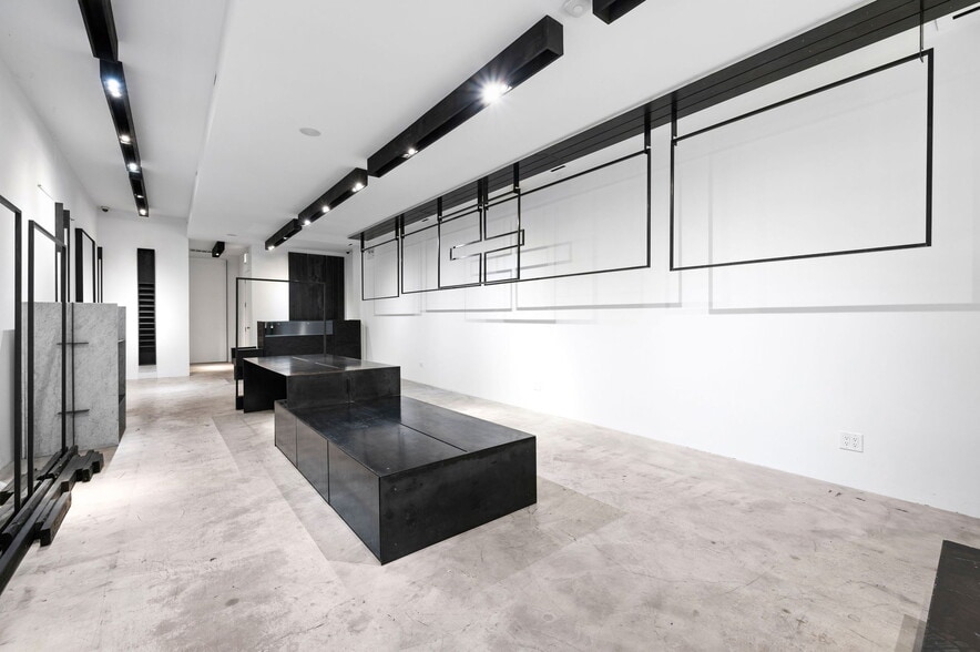 1751 W Division St, Chicago, IL for lease - Interior Photo - Image 3 of 18