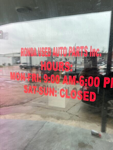 9318 Ronda Ln, Houston, TX à vendre - Photo du bâtiment - Image 2 de 7