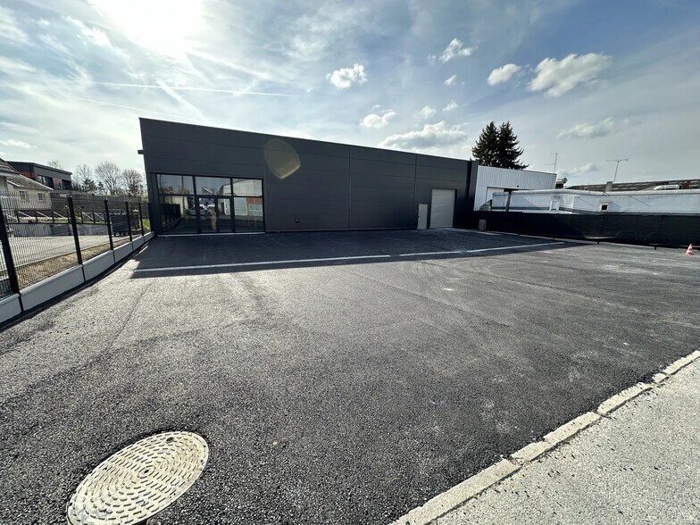 11 Rue De La Potière, Bétheny for sale - Building Photo - Image 2 of 8