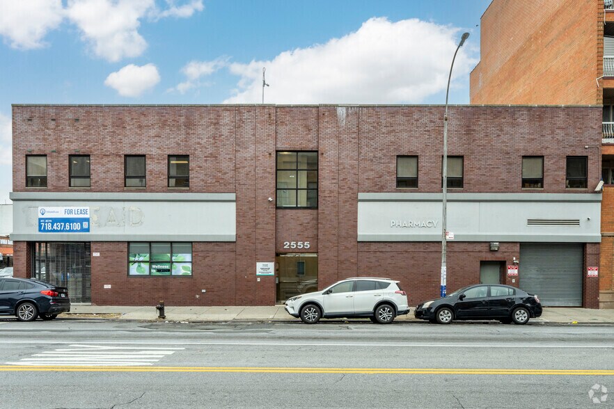 2555 Ocean Ave, Brooklyn, NY à louer - Photo du bâtiment - Image 2 de 25