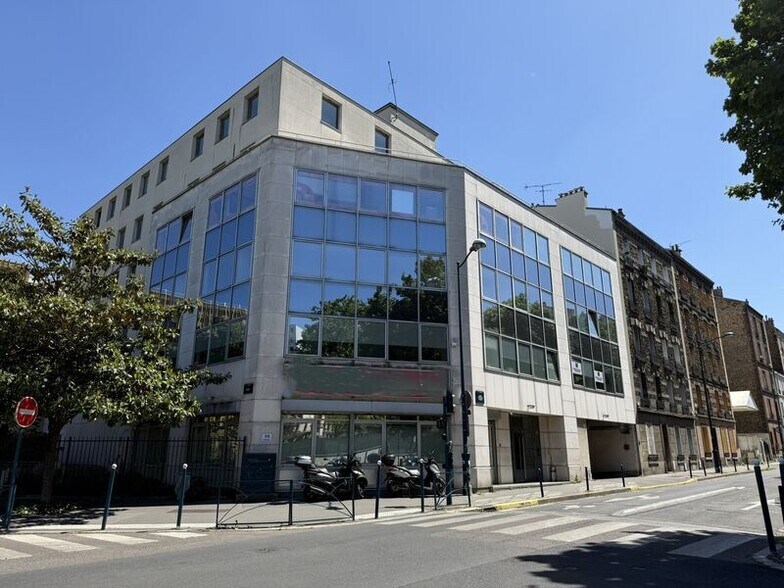 Bureau dans Pantin à louer - Photo du bâtiment - Image 1 de 11