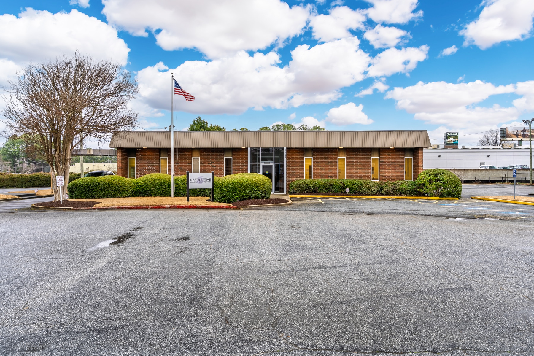 1947 Briarwood Ct, Atlanta, GA for sale Primary Photo- Image 1 of 13