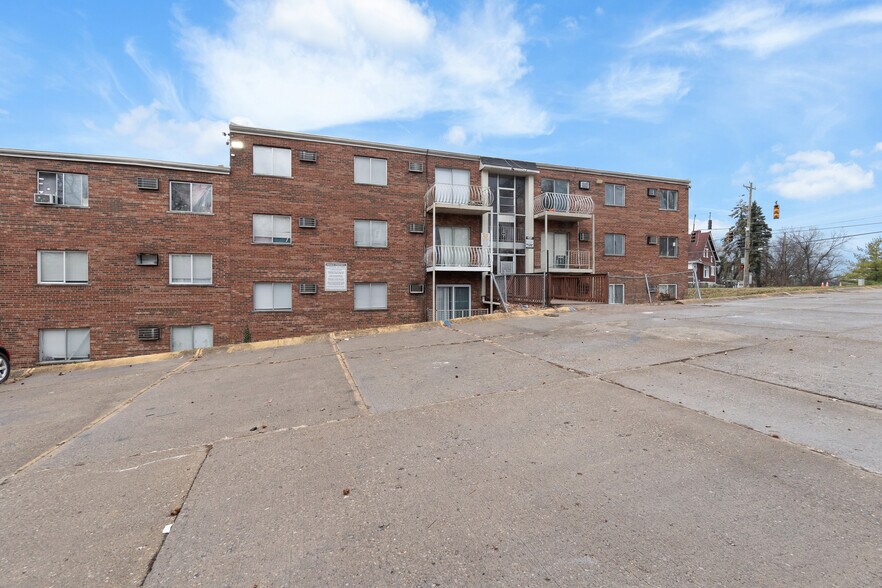 2356-2358 Harrison Ave, Cincinnati, OH à vendre - Photo du bâtiment - Image 2 de 31