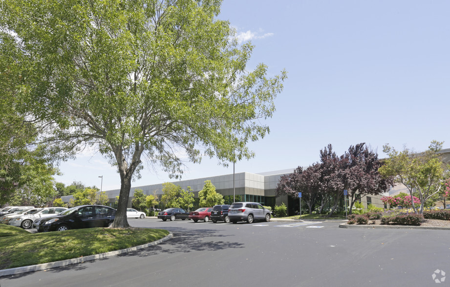 46700-46748 Lakeview Blvd, Fremont, CA for sale - Building Photo - Image 1 of 1