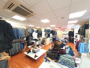 Alvescot Rd, Carterton for lease Interior Photo- Image 2 of 2