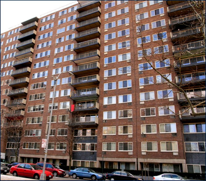 755 Amsterdam Ave, New York, NY for lease - Building Photo - Image 2 of 8