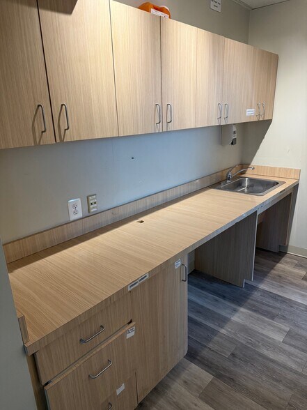912 Thayer Ave, Silver Spring, MD à louer - Photo du bâtiment - Image 3 de 6