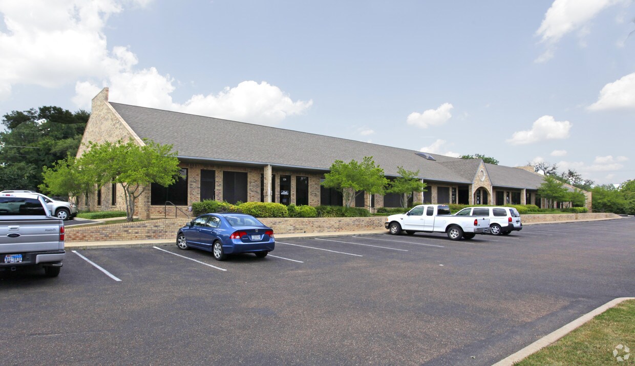 2027 S 61st St, Temple, TX à louer Photo du bâtiment- Image 1 de 9