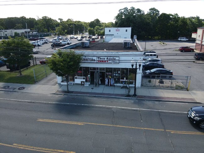 More details for 426 E Main St, Patchogue, NY - Retail, Industrial for Lease