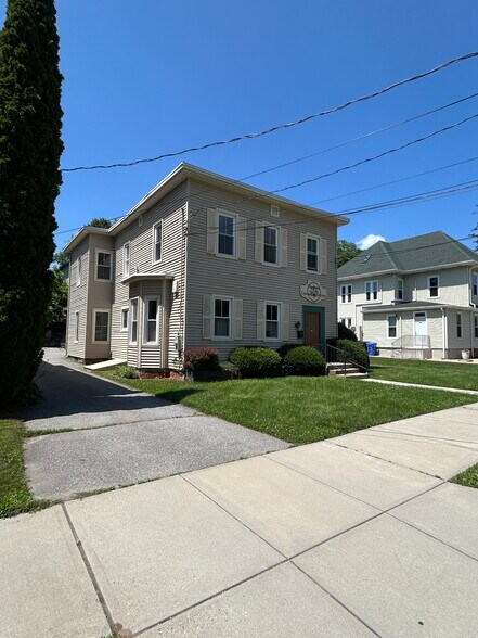 239 Main St, Killingly, CT à vendre - Photo du bâtiment - Image 3 de 19