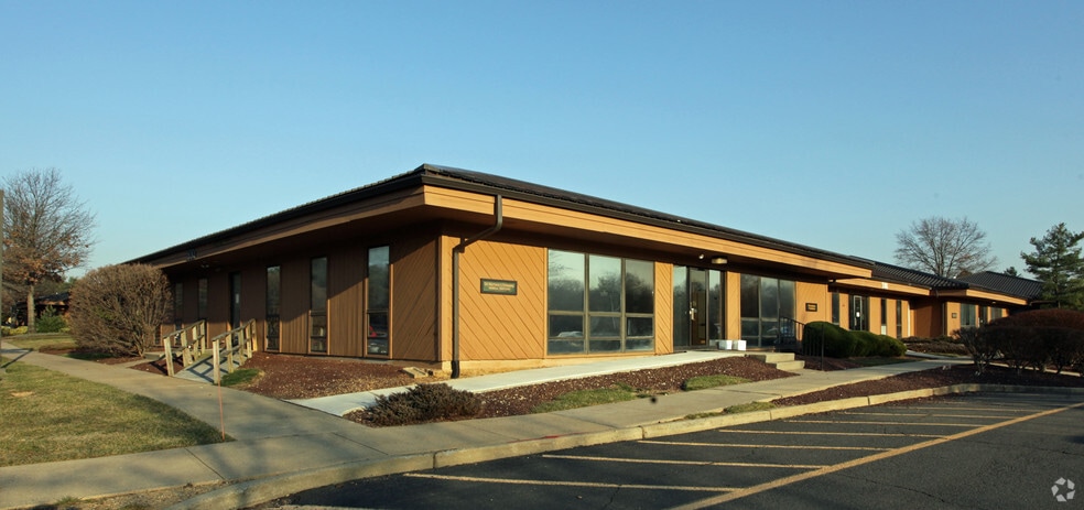 666 Plainsboro Rd, Plainsboro, NJ for lease - Building Photo - Image 2 of 8