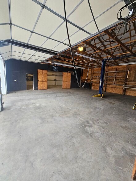 1466 S Dupont Hwy, New Castle, DE à louer - Photo du bâtiment - Image 2 de 6