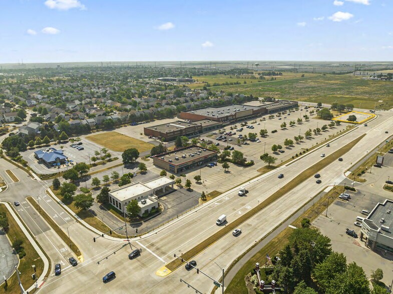 405 Weber Rd, Romeoville, IL à vendre - Photo principale - Image 1 de 3