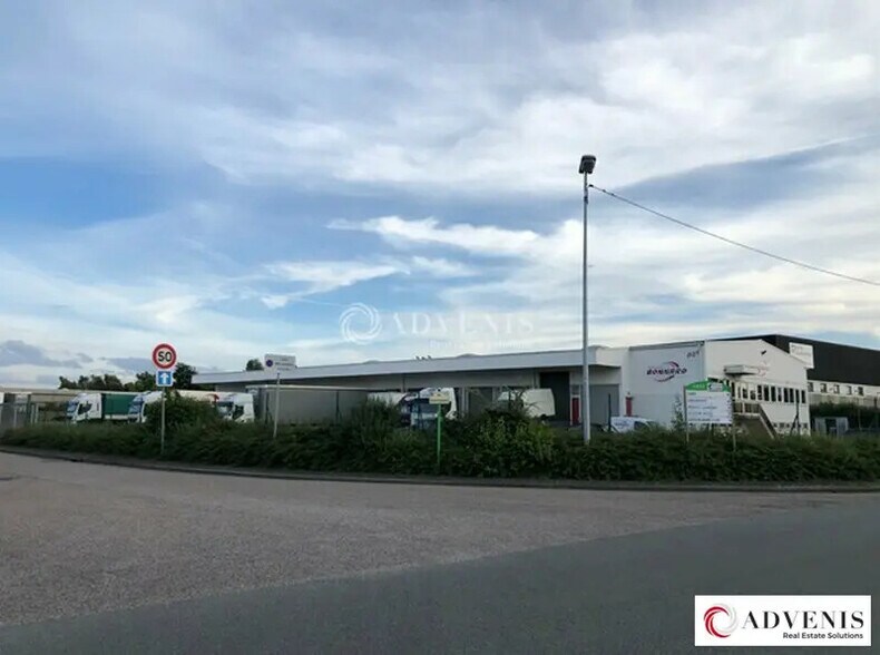 Industriel dans Fretin à louer - Photo du bâtiment - Image 1 de 3