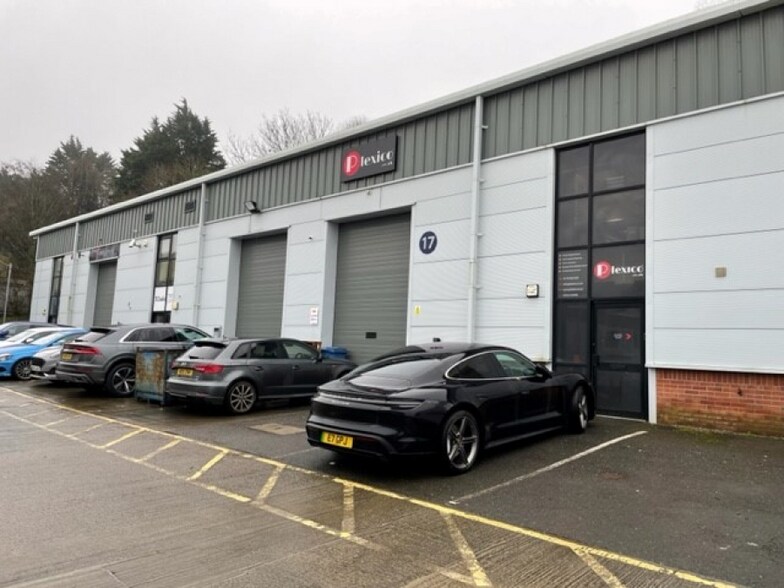 10 Bell Close, Plymouth for sale - Building Photo - Image 1 of 1