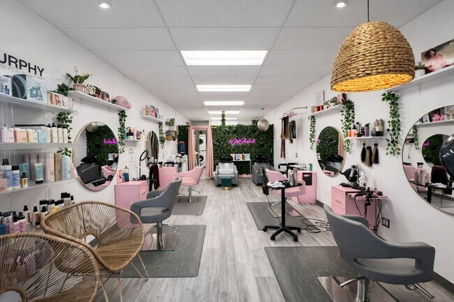 Plus de détails pour 324 Elm St, Sudbury, ON - Commerce de détail à louer