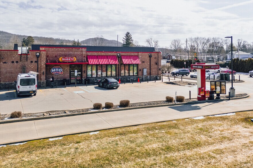 2425 Market St, North Warren, PA à vendre - Photo du bâtiment - Image 3 de 6