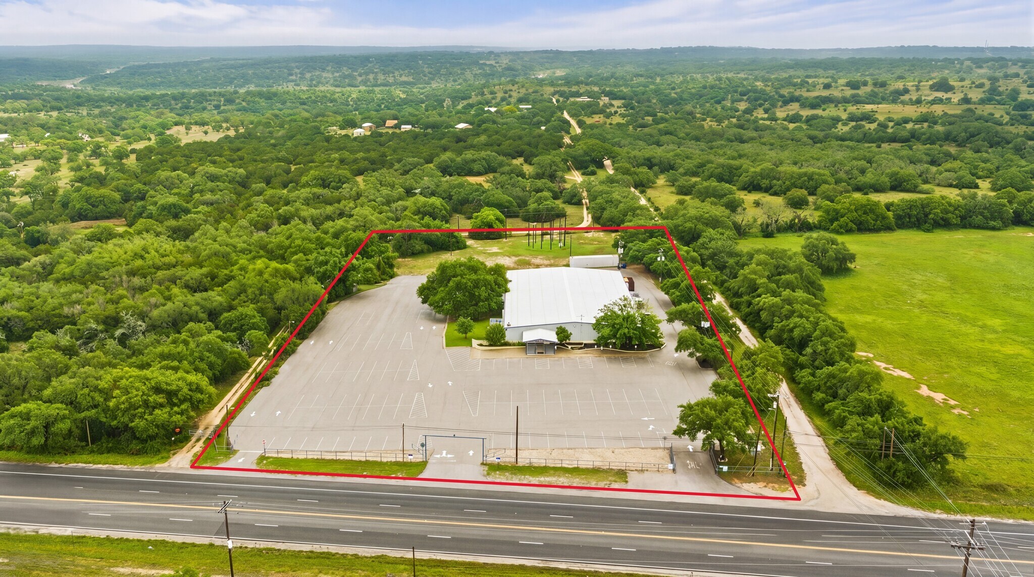1506 US-281, Johnson City, TX à vendre Photo du bâtiment- Image 1 de 27
