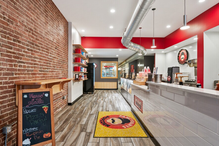 4323 Butler St, Pittsburgh, PA à vendre - Photo du bâtiment - Image 2 de 25