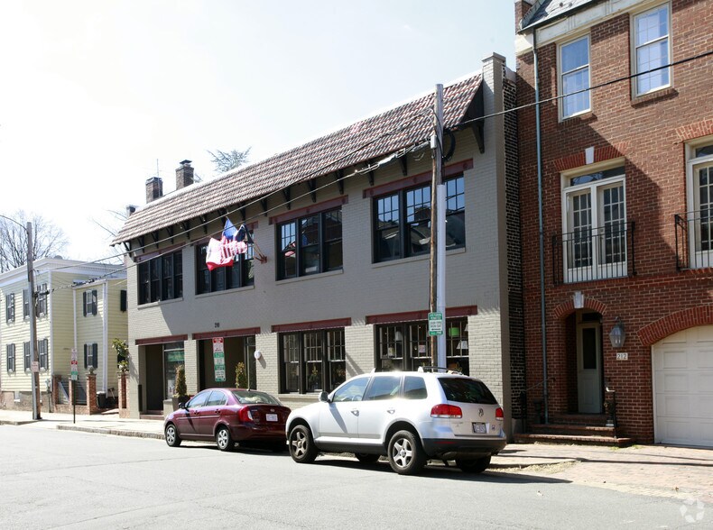 210 N Lee St, Alexandria, VA à louer - Photo du bâtiment - Image 2 de 2