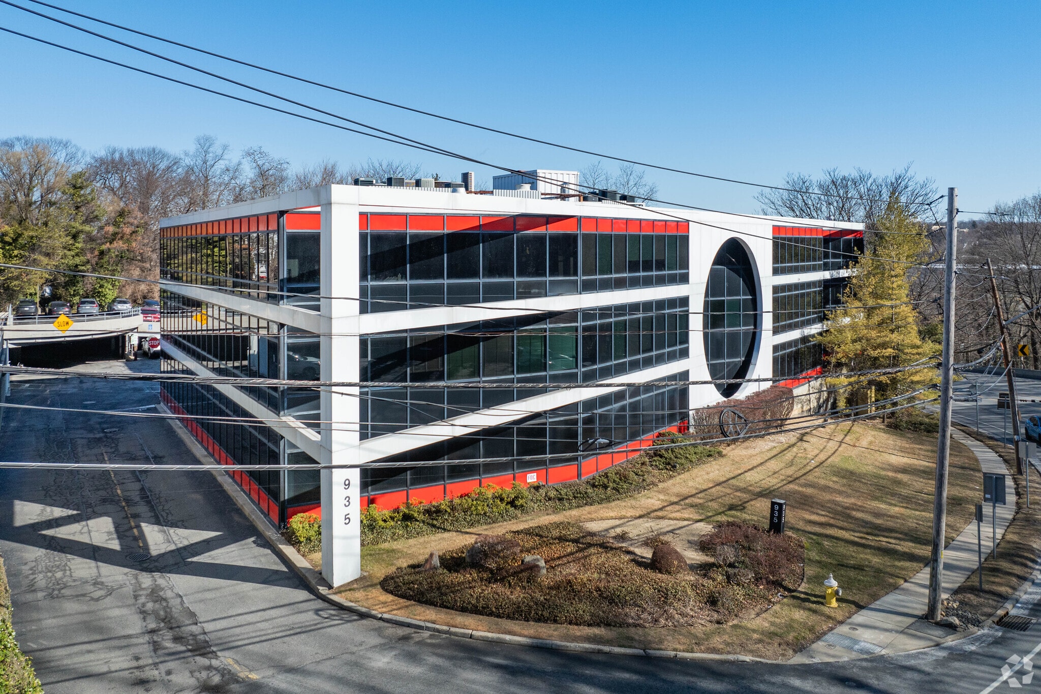 935 Northern Blvd, Great Neck, NY for lease Primary Photo- Image 1 of 13