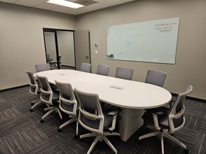 230 2nd St SE, Cedar Rapids, IA for lease Building Photo- Image 2 of 8