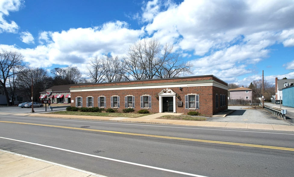115 E Main St, Webster, MA for lease - Building Photo - Image 2 of 9