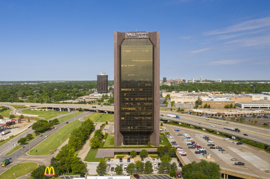 1601 Nw Expressway, Oklahoma City, OK for lease - Aerial Video - Image 2 of 15