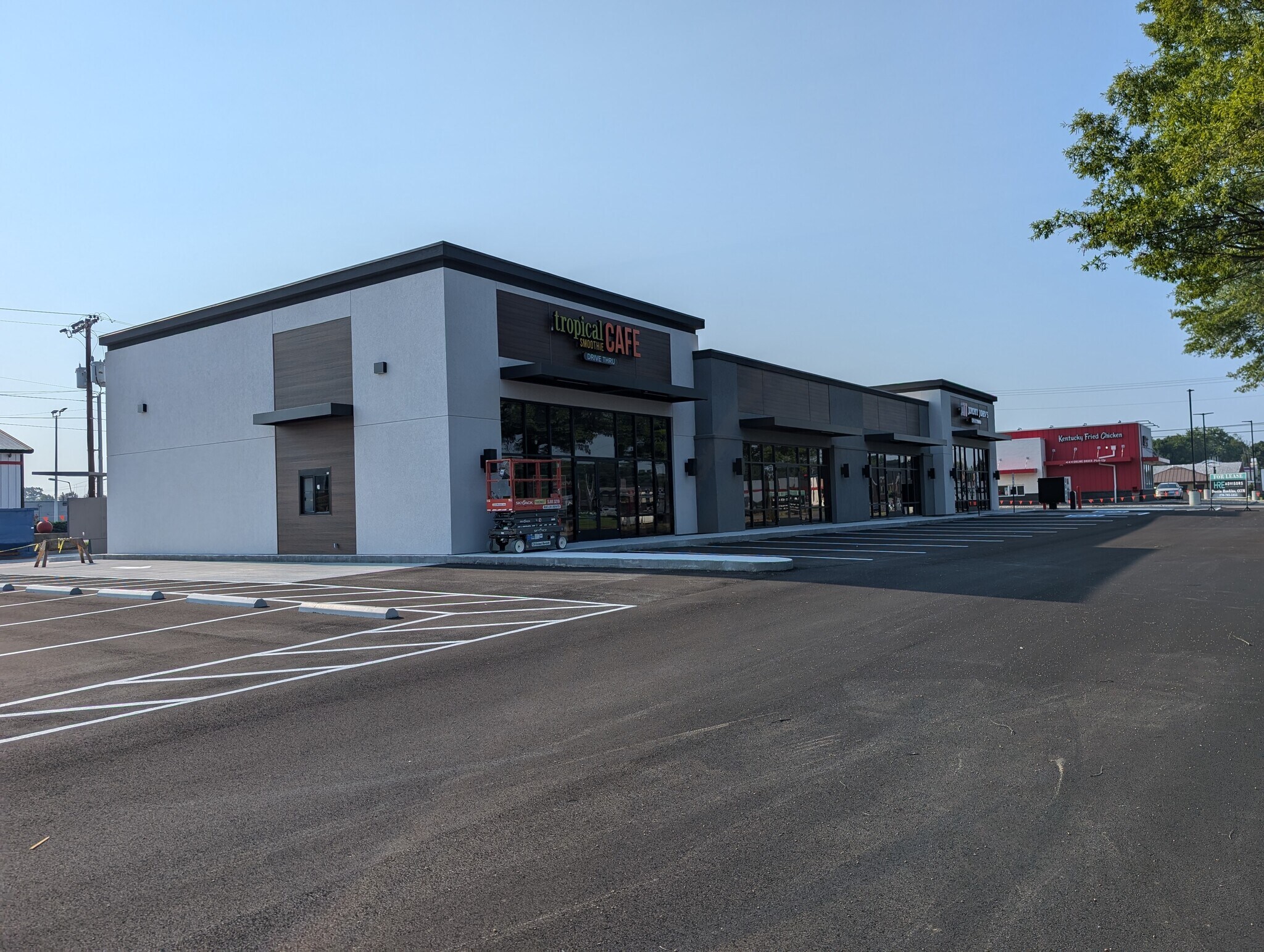 1104 Chestnut St, Murray, KY for sale Building Photo- Image 1 of 1