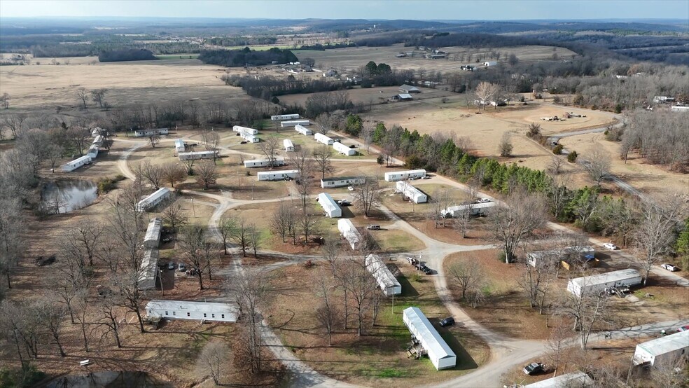 106 Chance Cir, Mount Ida, AR à vendre - Vidéo sur l’inscription commerciale - Image 2 de 77