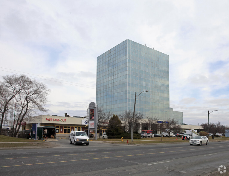 1000 Finch Ave W, Toronto, ON à louer - Photo du bâtiment - Image 2 de 4