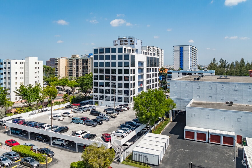 5040 NW 7th St, Miami, FL for lease - Building Photo - Image 3 of 6