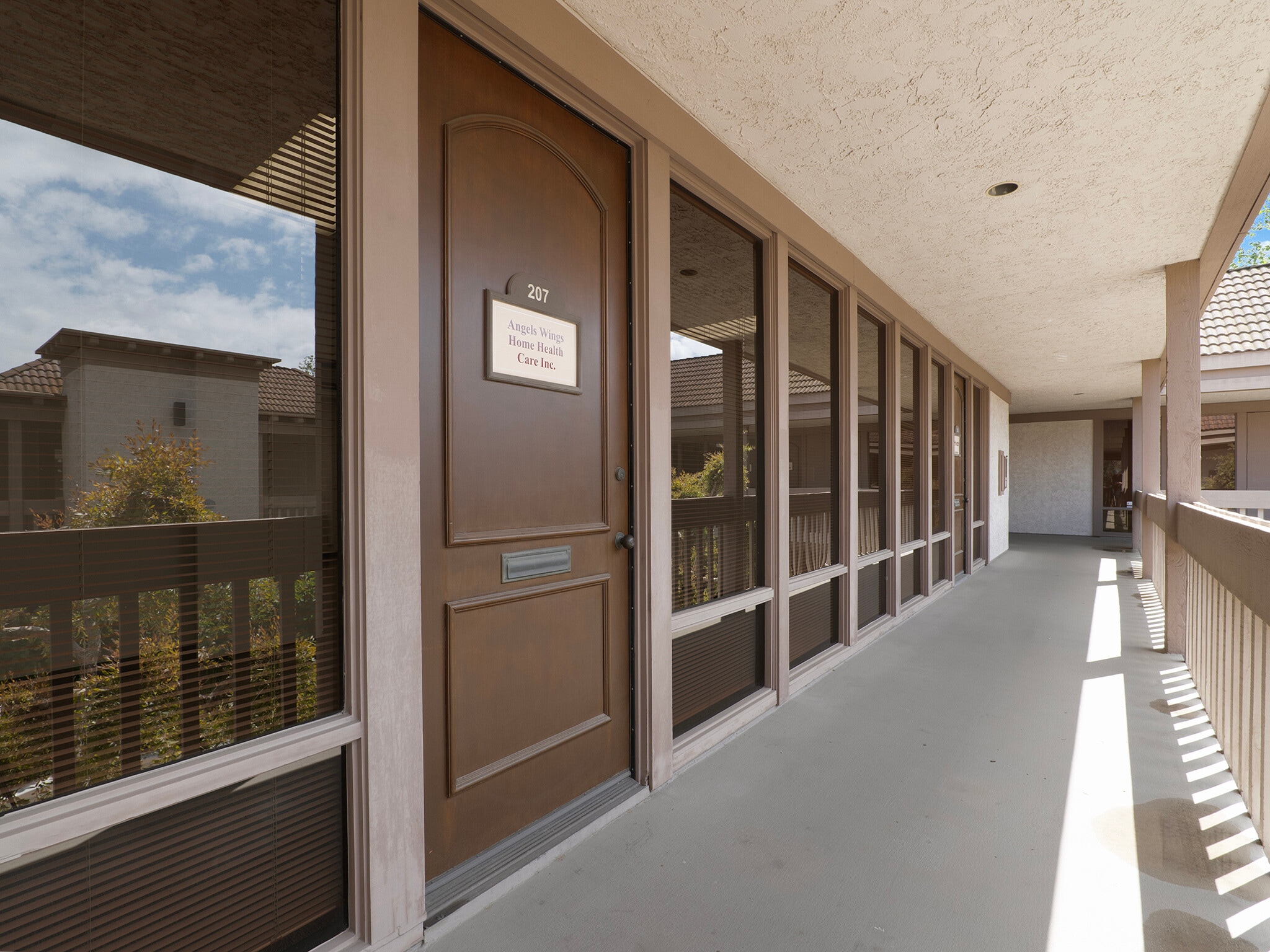 601 E Daily Dr, Camarillo, CA for lease Interior Photo- Image 1 of 10