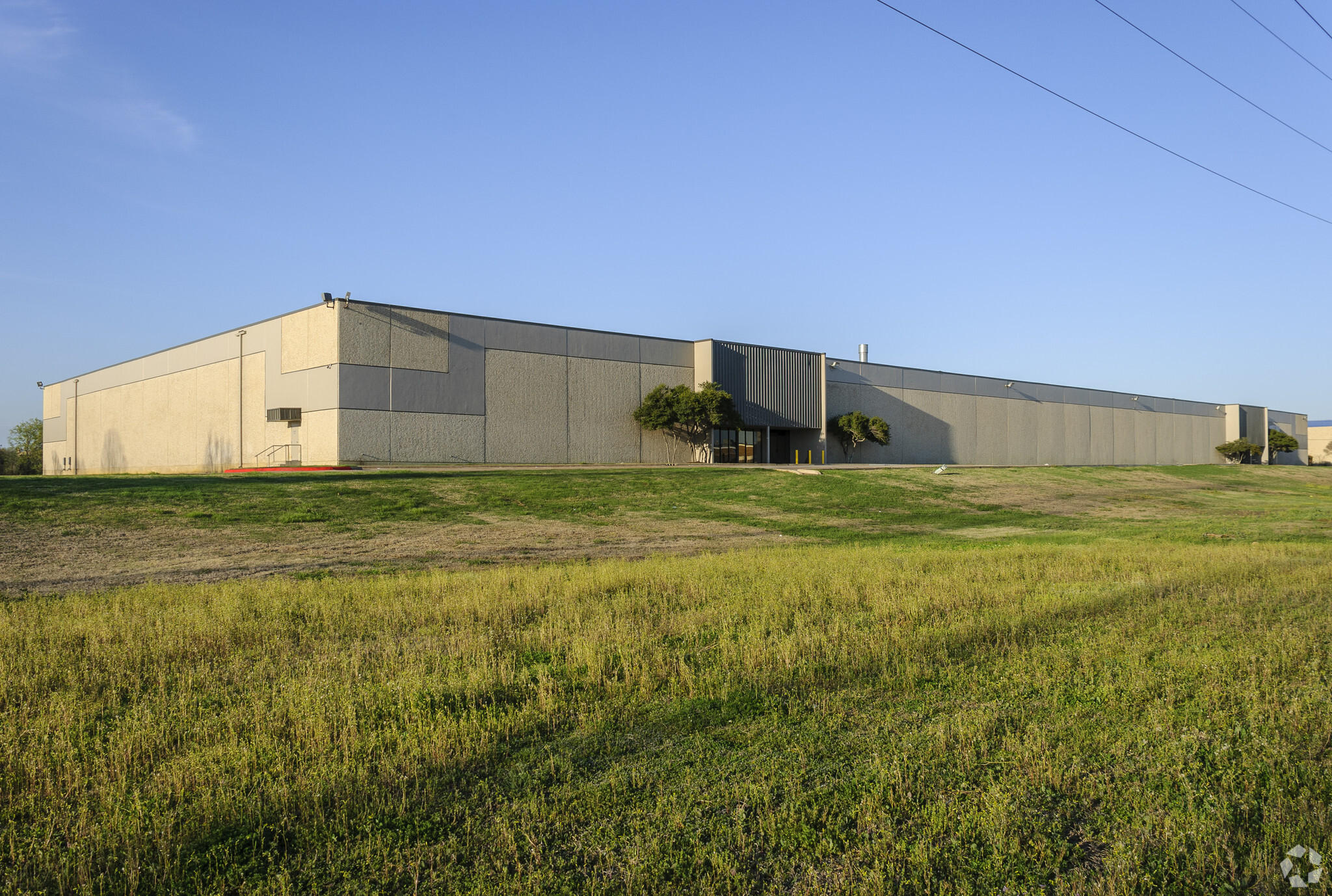 1232 Crowley Dr, Carrollton, TX for lease Primary Photo- Image 1 of 9