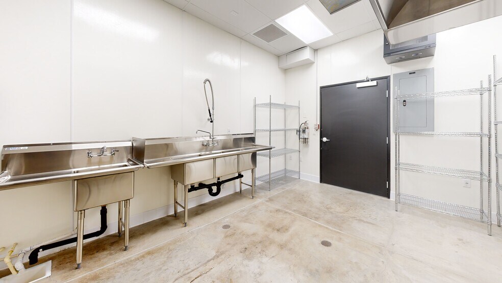 6222 San Fernando Rd, Glendale, CA à louer - Numérisation 3D de Matterport - Image 2 de 33