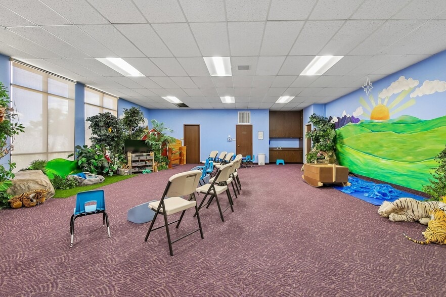 6200 W Hampden Ave, Denver, CO for lease - Interior Photo - Image 2 of 19