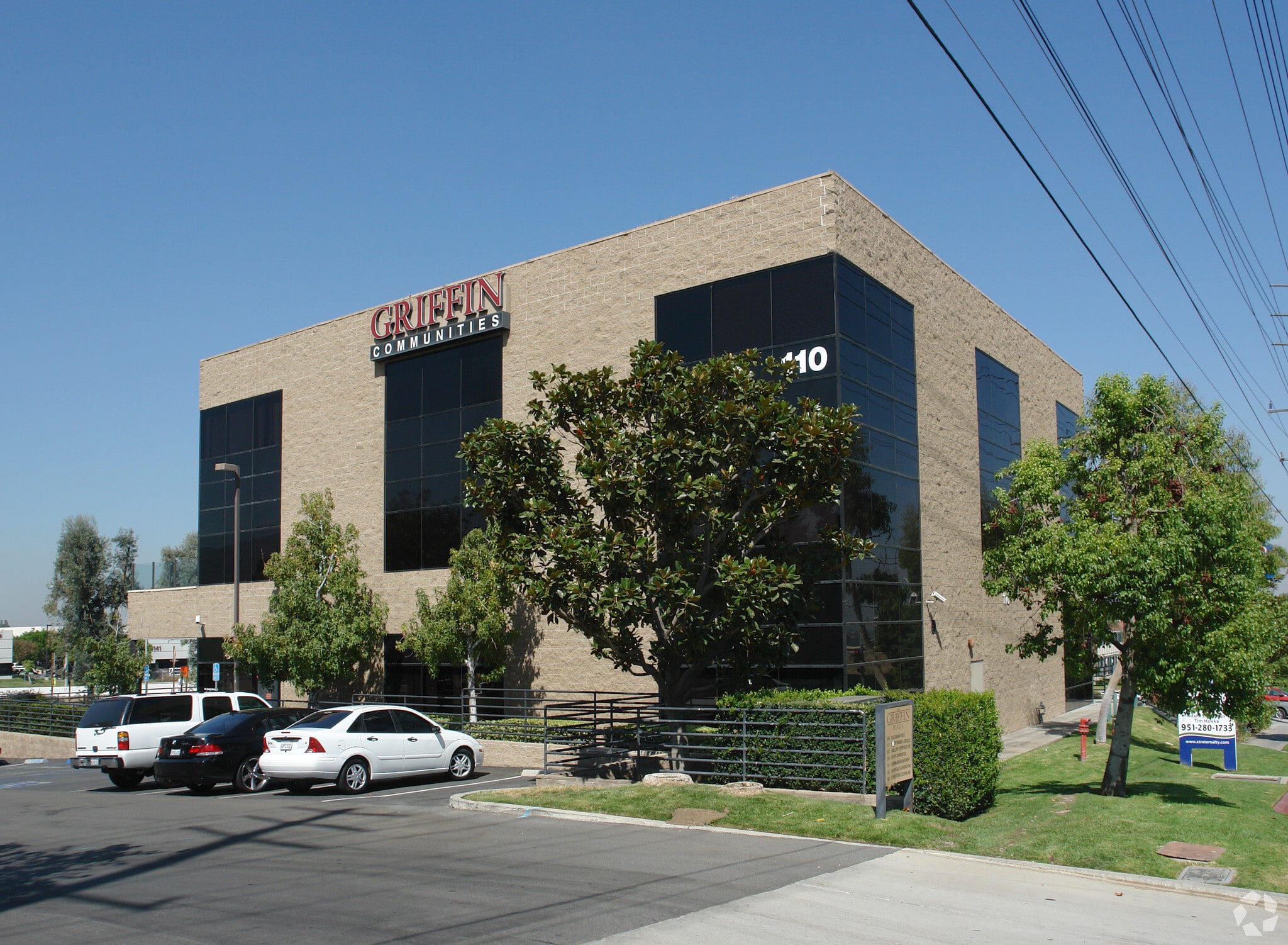 110 N Lincoln Ave, Corona, CA for lease Primary Photo- Image 1 of 13