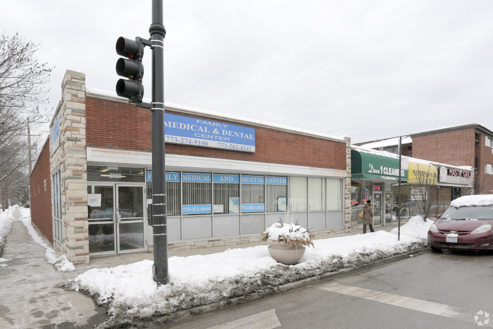 2950-2958 W Devon Ave, Chicago, IL for lease Building Photo- Image 1 of 2
