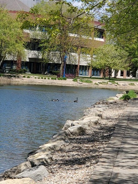 502-518 River Pl, Madison, WI à louer - Photo du bâtiment - Image 2 de 5