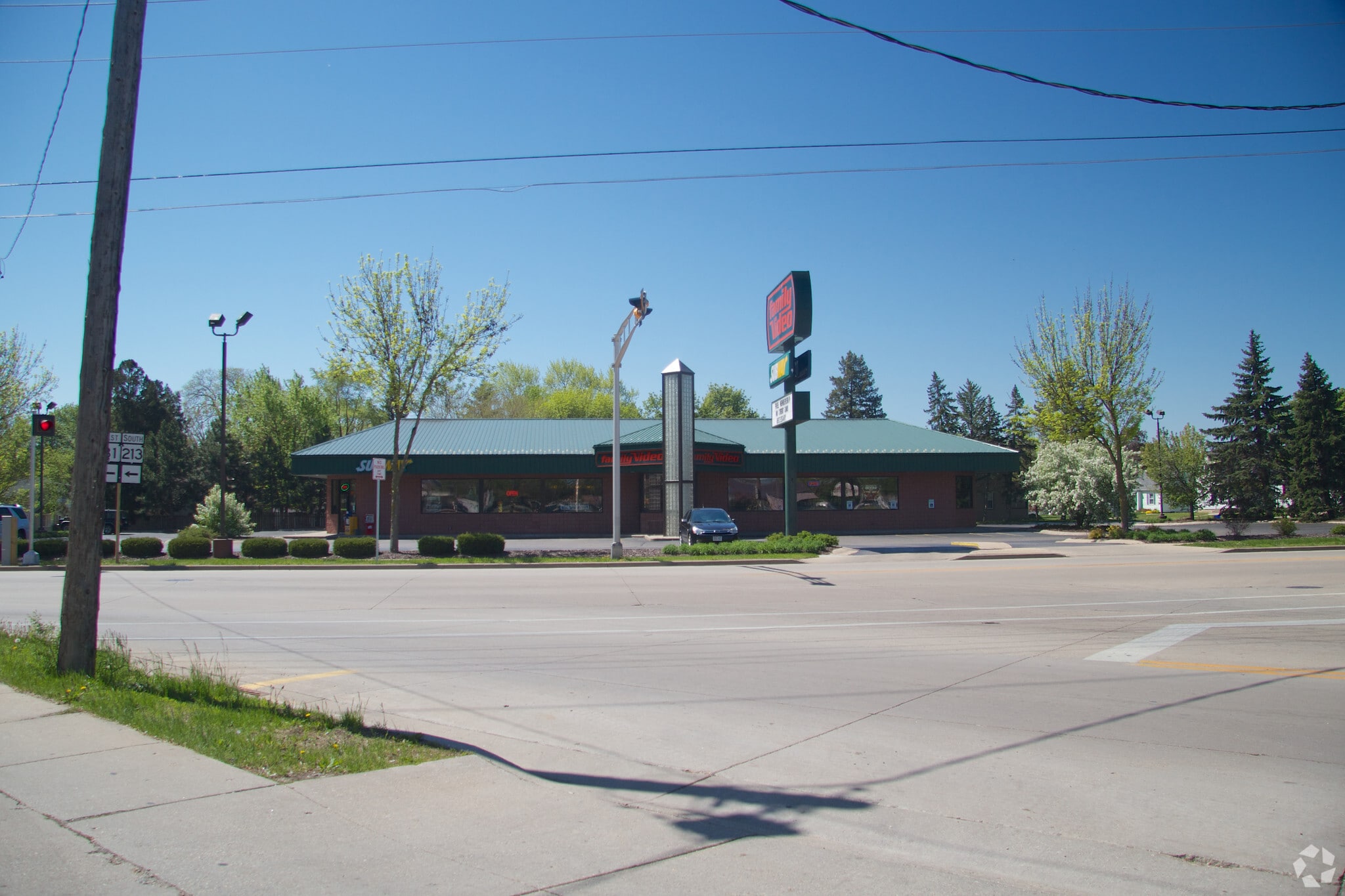 1402 Liberty Ave, Beloit, WI for lease Building Photo- Image 1 of 7