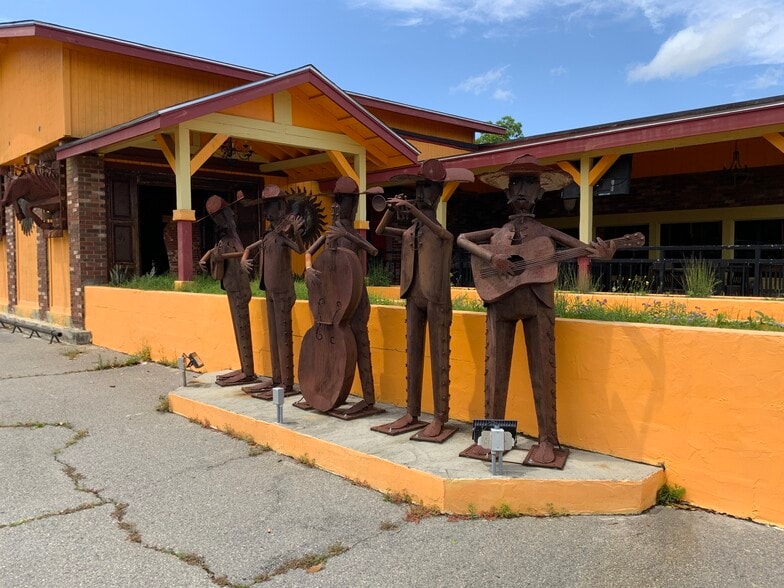 1506 Memorial Dr, Waycross, GA à vendre - Photo du bâtiment - Image 2 de 28