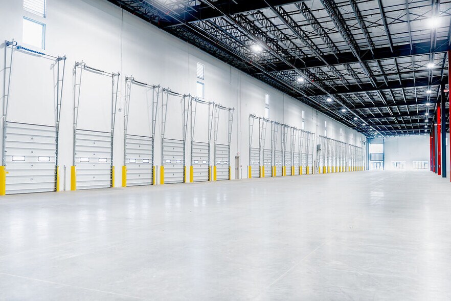 Pinnacle Logistics Center, Laredo, TX à louer - Photo du bâtiment - Image 3 de 10