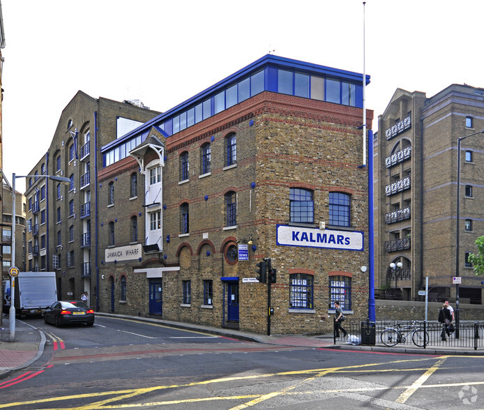 2 Shad Thames, London for lease - Primary Photo - Image 2 of 4