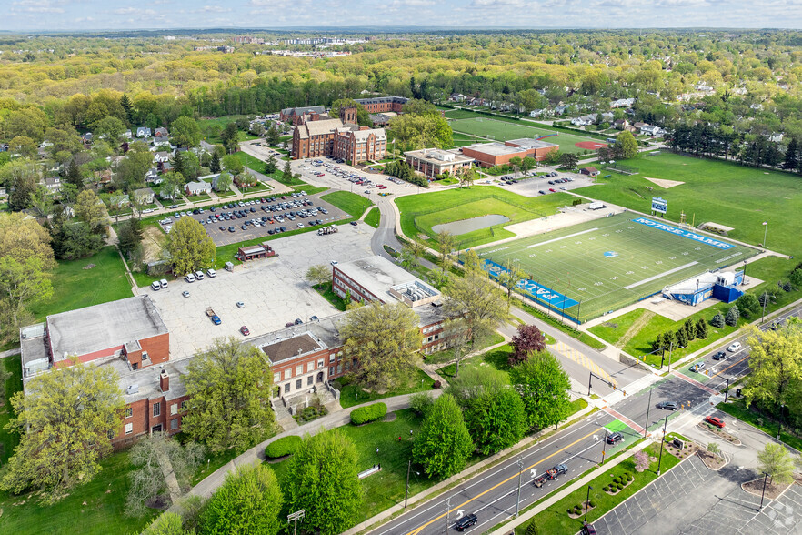 Notre Dame College Campus portfolio of 2 properties for sale on LoopNet.ca - Aerial - Image 2 of 33